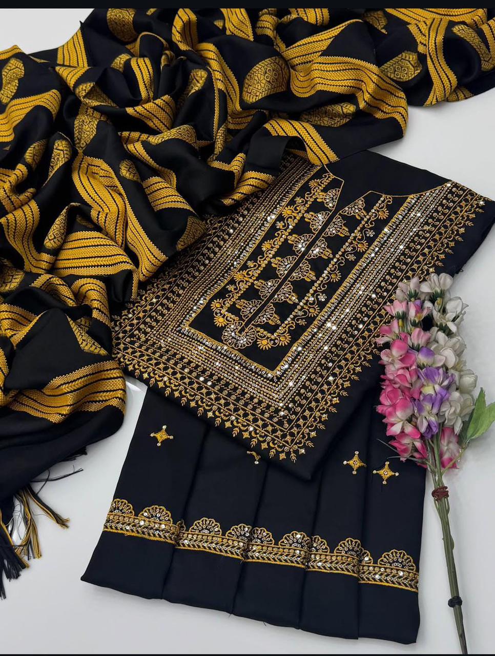 SUSI BANARSI ZARI EMBROIDERY & JACQUARD SHAWL Winter Arrivals Unstitched 3pc✓