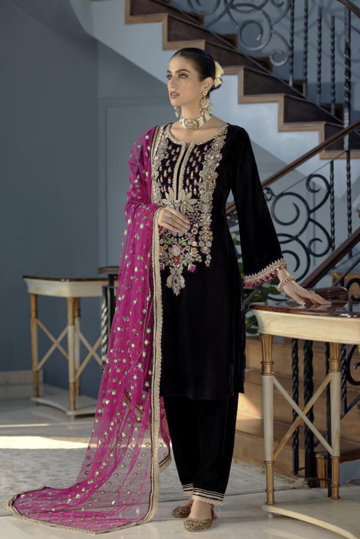 ANGAN Embroidered Hand Embellished Luxury Unstitched 3pc✓